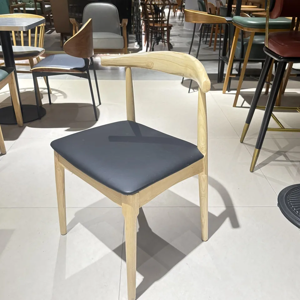 Horn-Back Oak Chair
